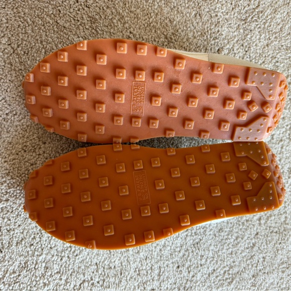 Nike Shoes - Picture 7 of 7